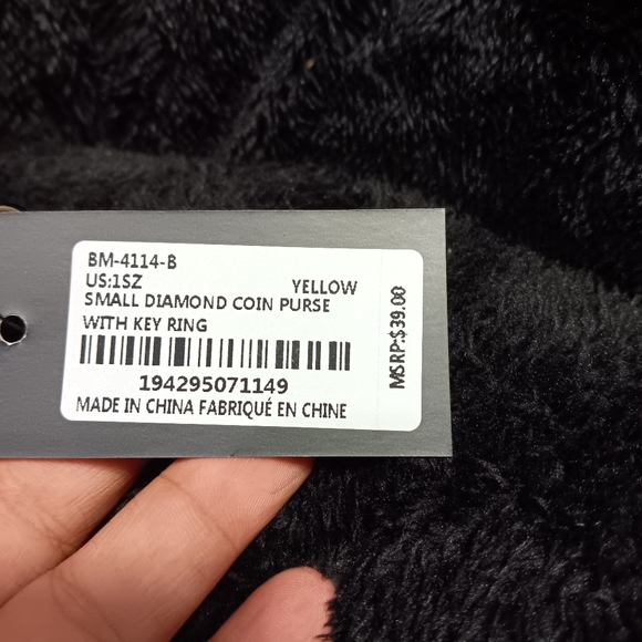 NWT Badgley Mischka small Diamond coin purse w/ key ring - Picture 2 of 4